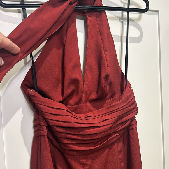 BEBE Cropped Plunge VNeck Halter Top Pleated Waist Jumpsuit Women size S - Picture 9 of 17